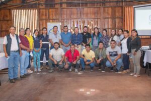 Prefecto inauguró curso para el aprovechamiento del bambú