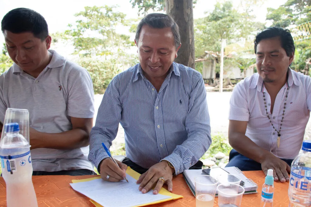 ¡Prefecto se reunió con dirigentes del sector Brisas del Salomé!