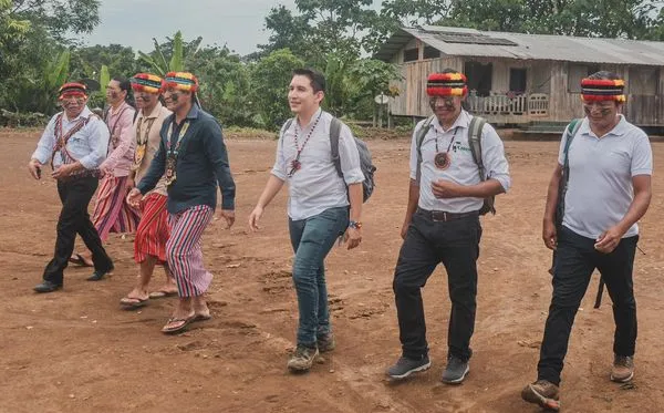 Encuentro comunitario en Kapawi.