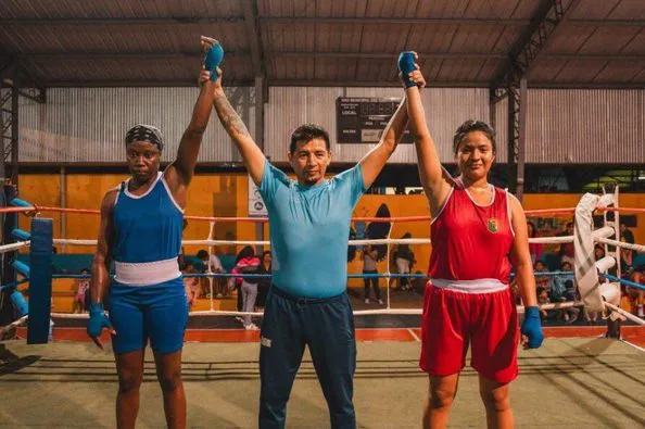 ¡Noche de boxeo en Pastaza! El Gobierno de Pastaza apoya este deporte
