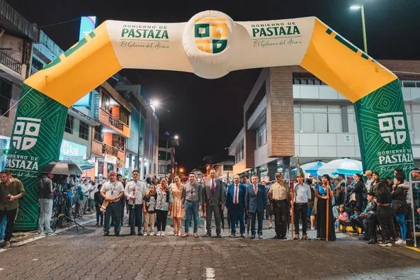 Pregón de fiestas lleno de color y estilo