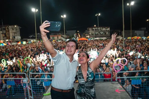 ¡Éxito total, miles disfrutaron del show de aniversario de #Pastaza!