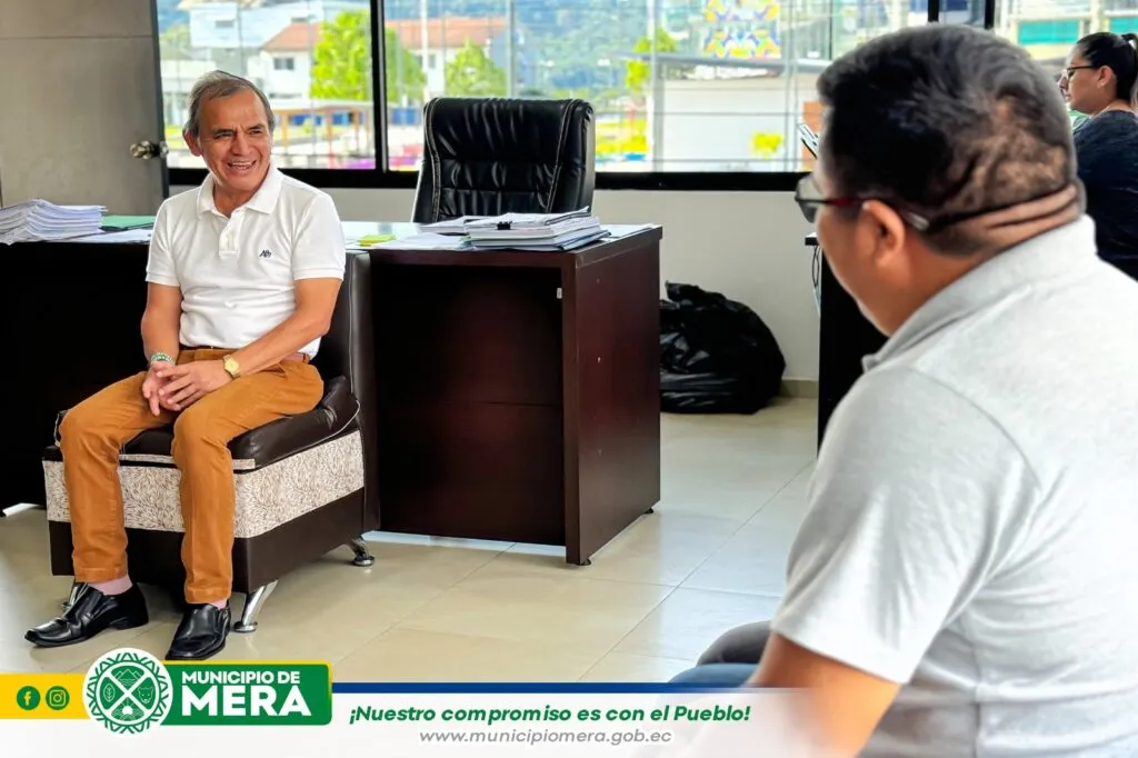 Alcalde Gustavo Silva, mantuvo reunión con los Gerentes de las compañías de transporte, Alpayan y Reina Cumandá.