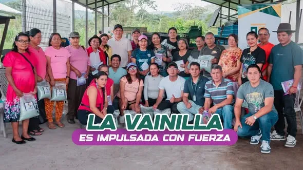 Bajo el liderazgo del prefecto André Granda, el Gobierno de Pastaza realizó un taller especial para aprender más sobre la vainilla, una planta muy valiosa de nuestra provincia.